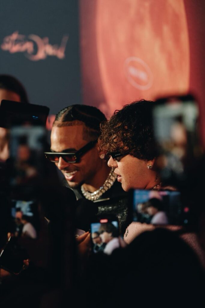 A63fca 7d94 436f 9e42 C493f58c4154 683x1024 1 - Ozuna y Beéle estrenan Stendhal con un show especial en Madrid