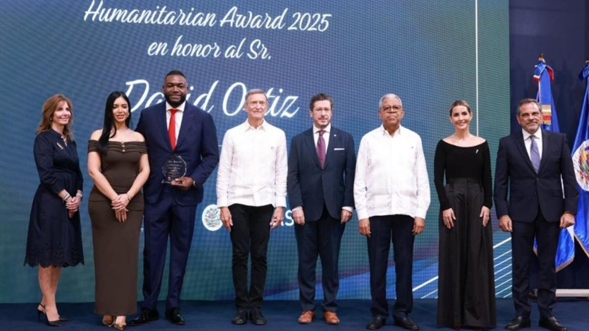 B861ba4.r D.800 771 0 - Honran a David Ortiz con el Humanitarian Award 2025