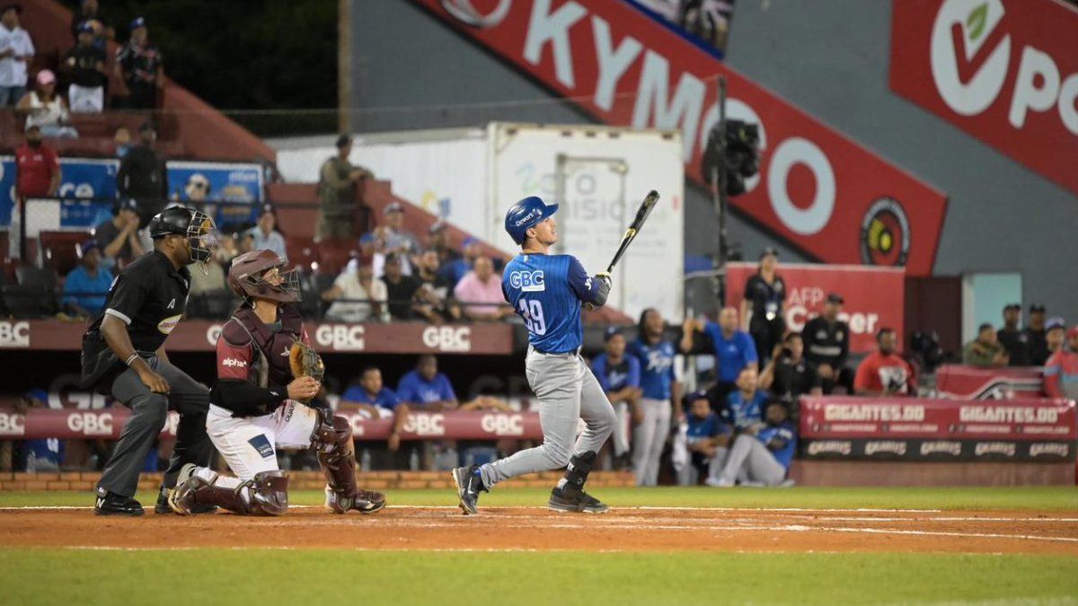 Dcd66e70 - Luis García Jr. brilla y lleva a los Gigantes a victoria sobre los Tigres del Licey