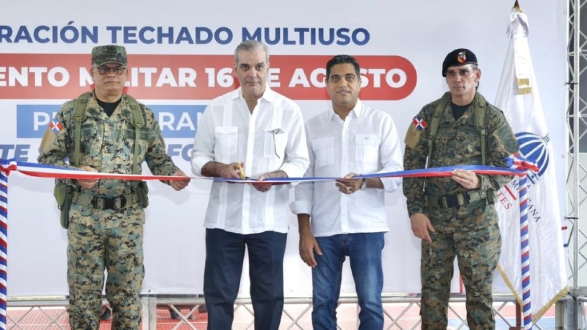 E60c62 - Presidente Abinader inaugura un techado multiusos
