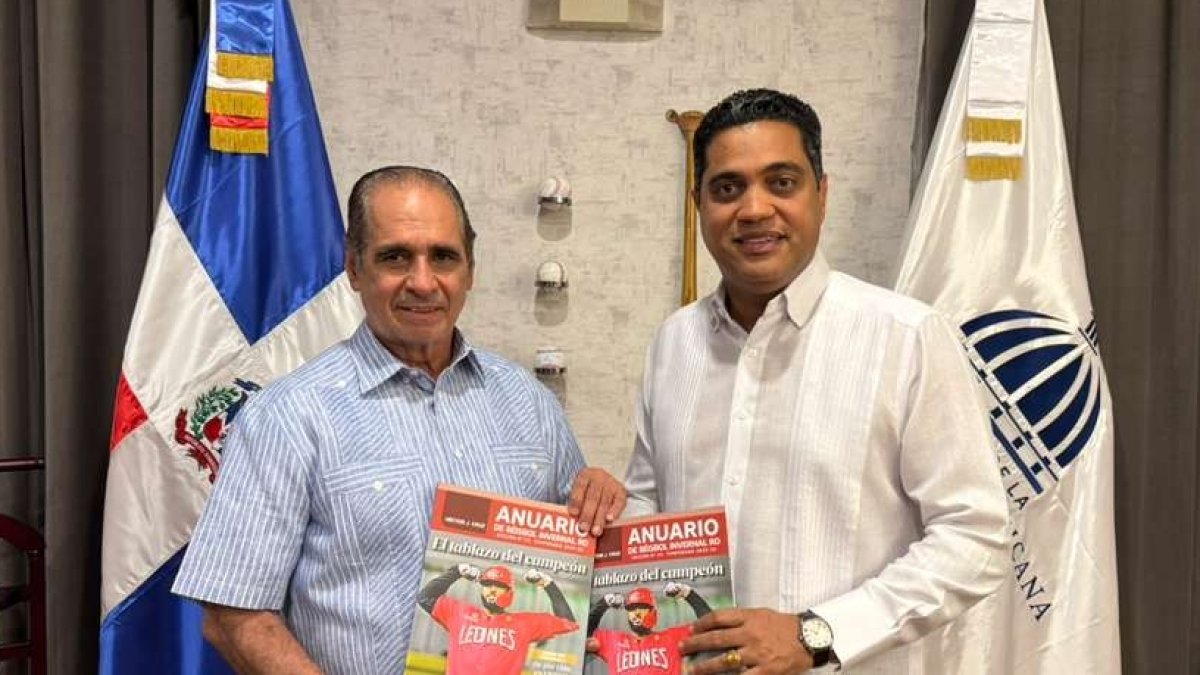 B807e1bc - Pérez de León insta a niños a estudiar y practicar deportes