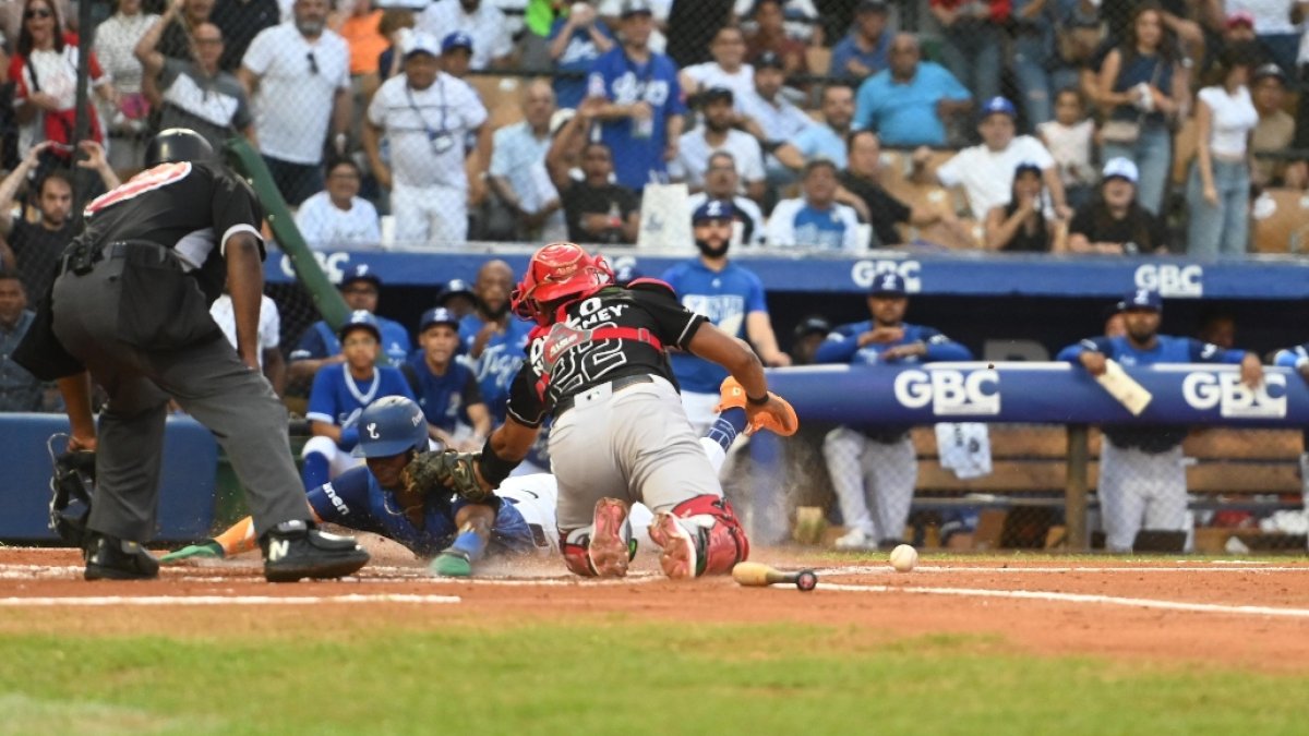 Continúa hoy con tres partidos béisbol invernal