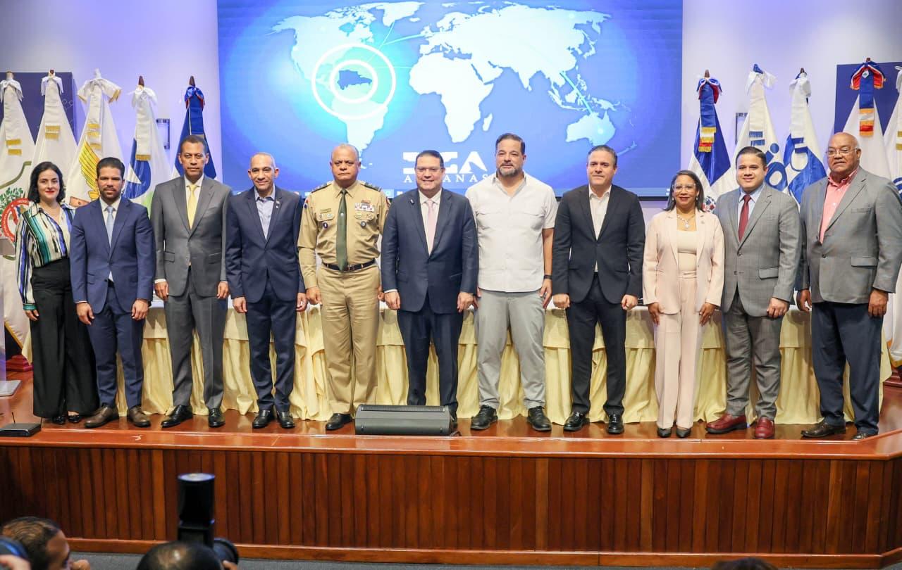 WhatsApp Image 2025 12 09 At 7.55.48 PM - DGA firma acuerdo con 10 instituciones para acelerar aún más el despacho de contenedores