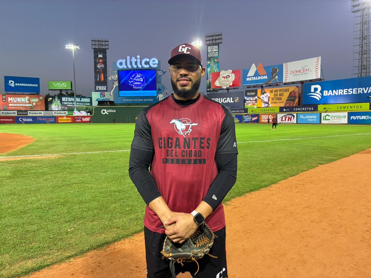 WhatsApp Image 2025 12 10 At 6.35.31 PM - Jimmy Cordero sobre su cambio a los Gigantes: “No lo esperaba, pero esto es un negocio y hay que seguir”