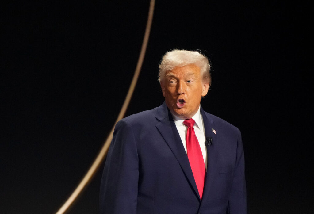 Trump Sorteo Mundial 1 Scaled 1 1024x698 1 - Trump afirma que Maduro tiene los "días contados" y Venezuela se dice dispuesta a "luchar"